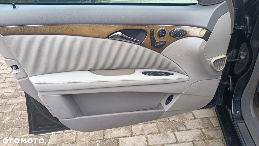 Mercedes-Benz Klasa E 320 CDI 7G-TRONIC Avantgarde BusinessEDITION - 19