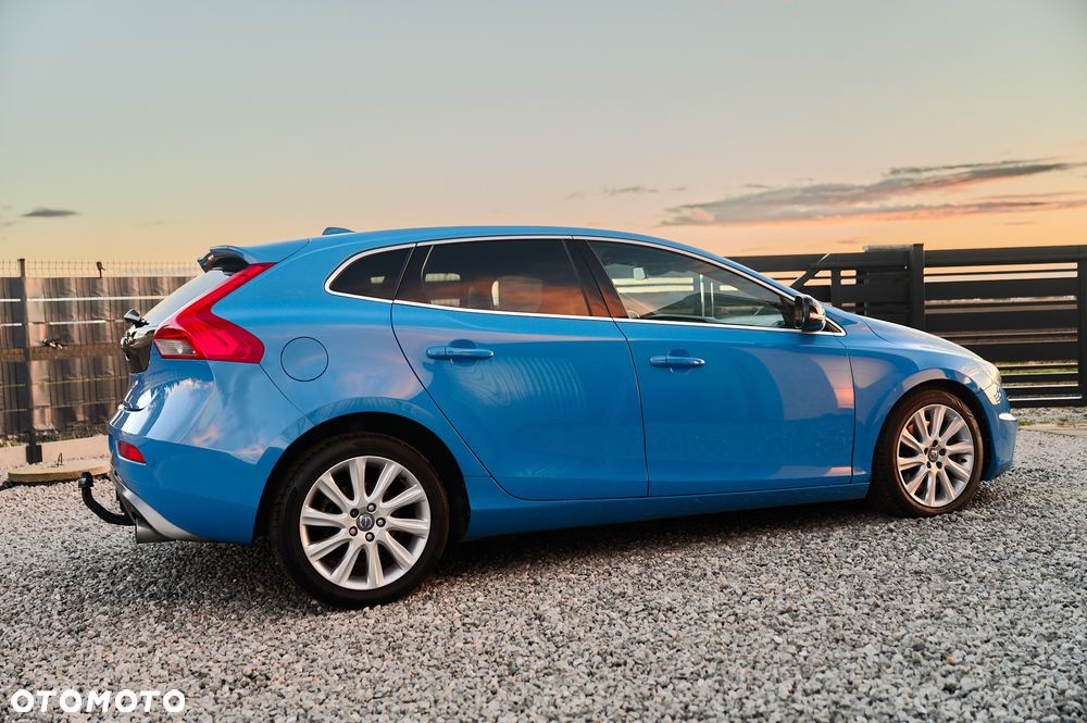 Volvo V40 D3 R Design - 23