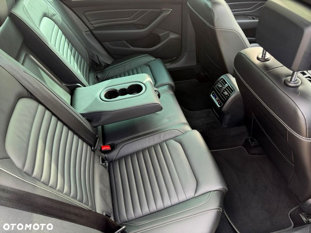 Volkswagen Passat - 27