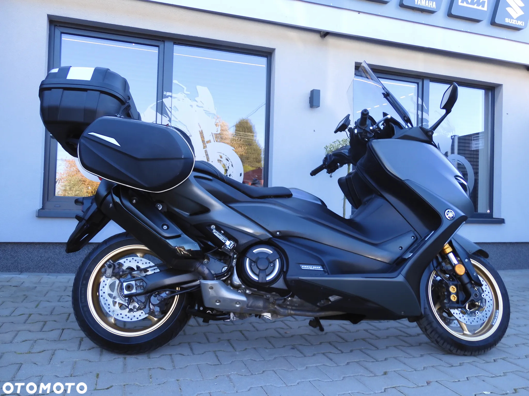 Yamaha Tmax - 15