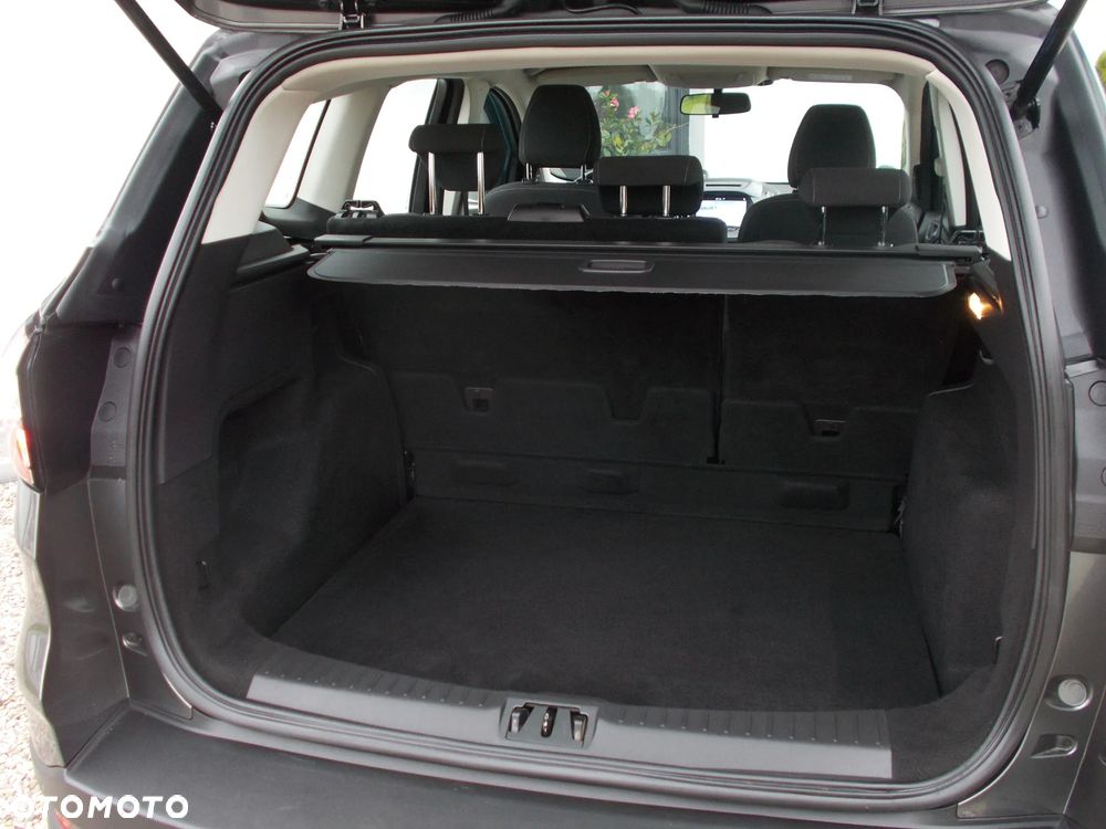 Ford Kuga 1.5 TDCi 2x4 Titanium - 10