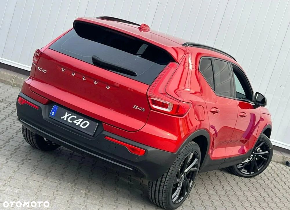 Volvo XC 40 B4 AWD Plus Dark - 7