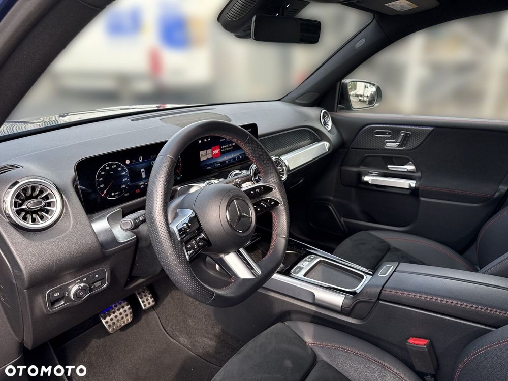 Mercedes-Benz GLB - 15