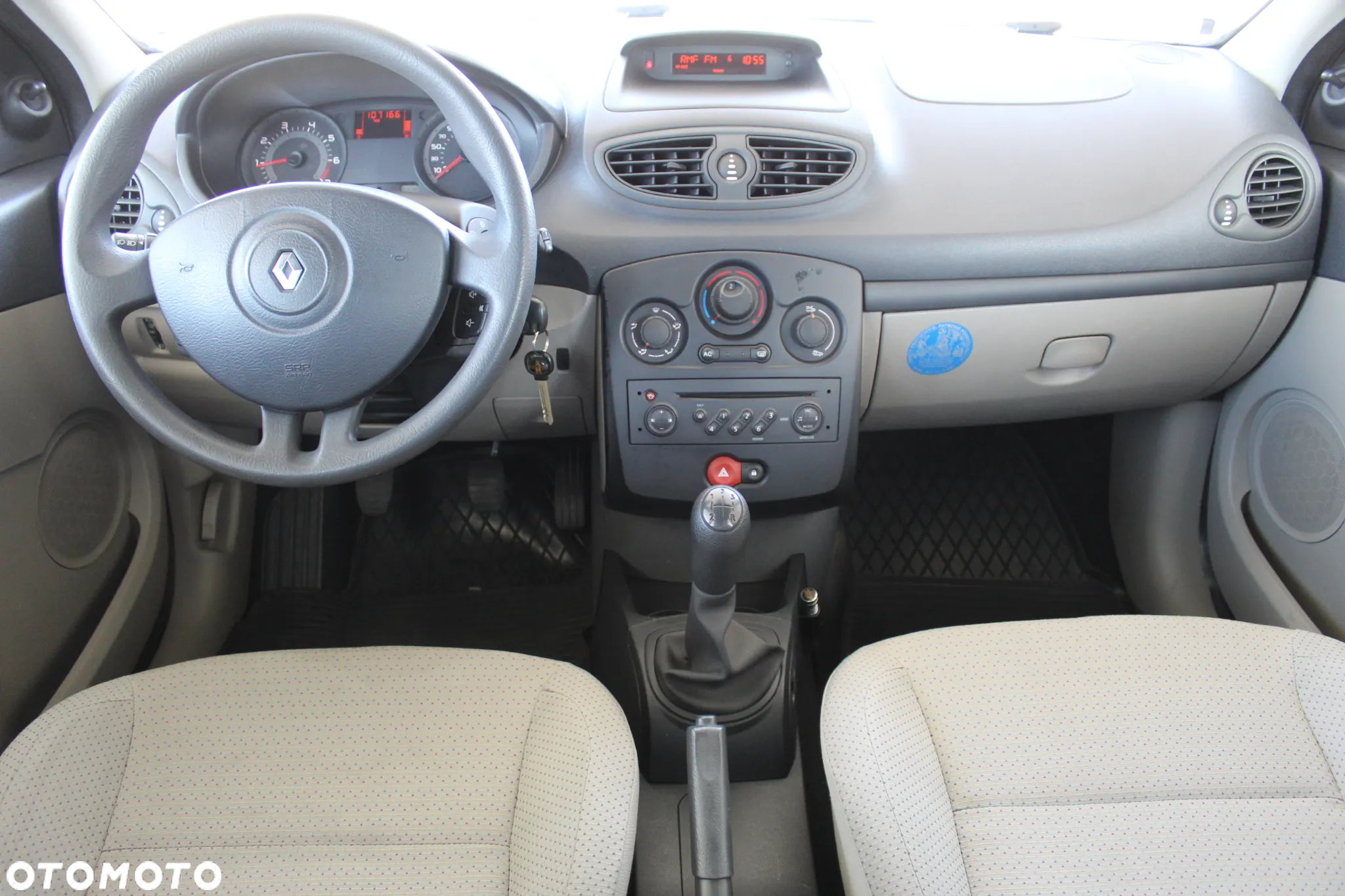 Renault Clio 1.2 16V Alize - 13