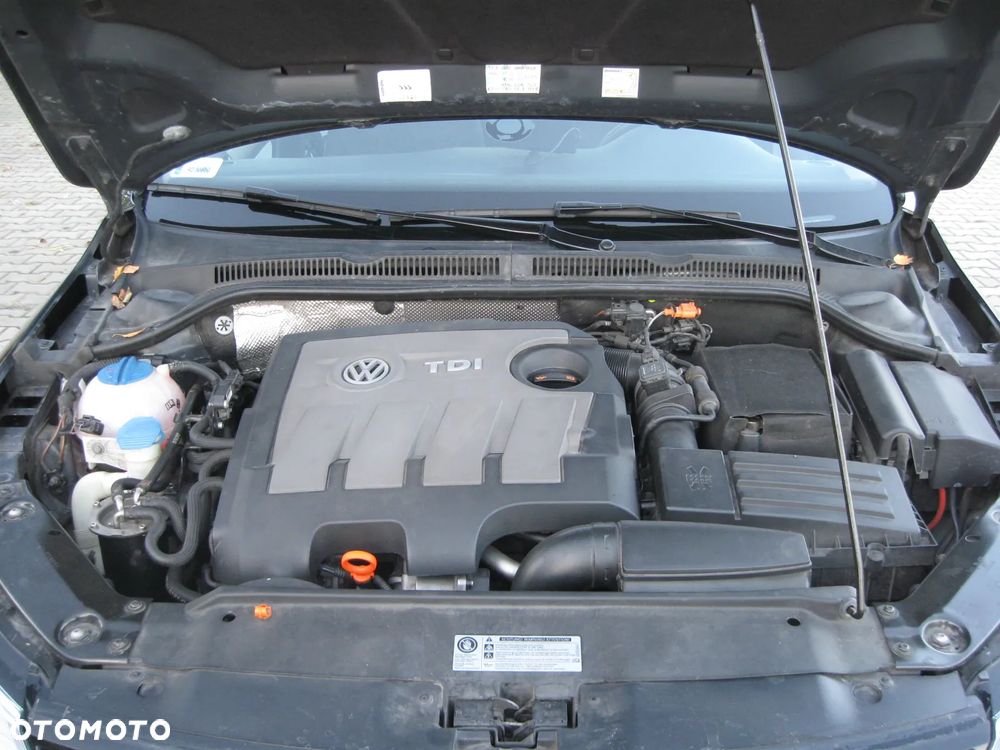 Volkswagen Jetta 1.6 TDI Comfortline - 7