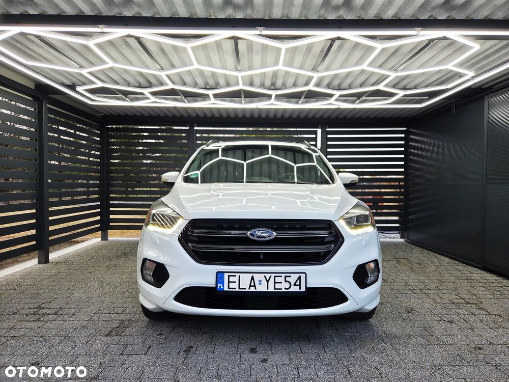 Ford Kuga - 9