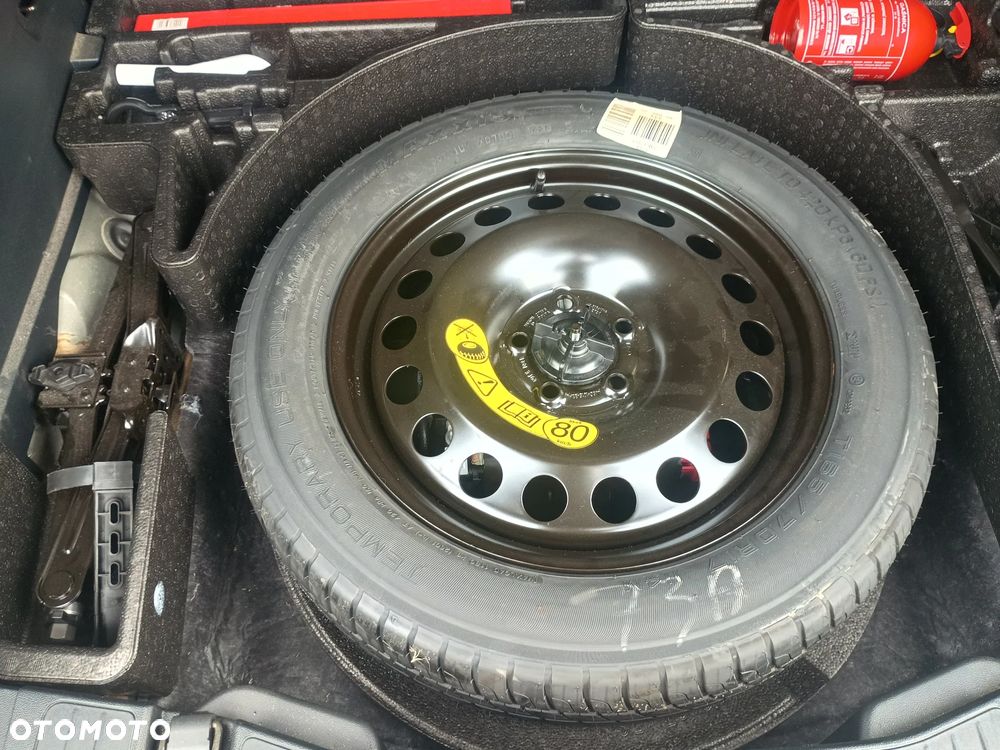 Ford Kuga 2.5 FHEV AWD Titanium eCVT - 33