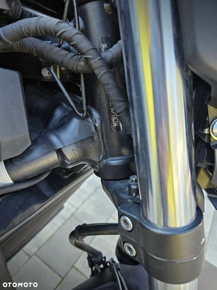 Yamaha MT - 11