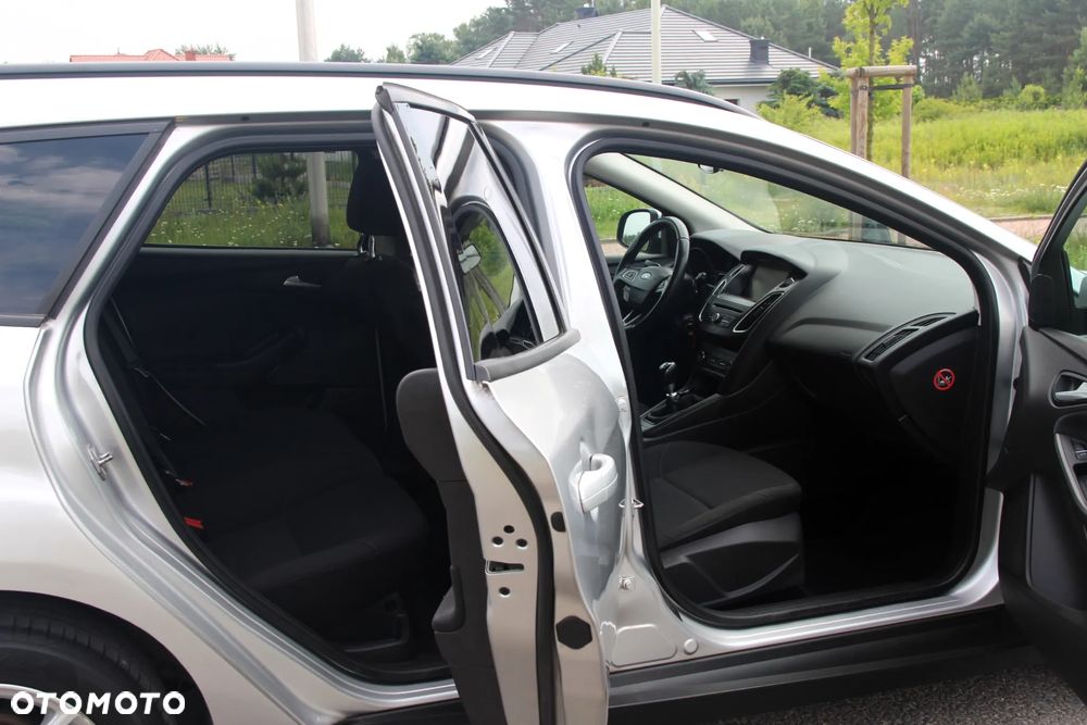 Ford Focus 1.6 TDCi DPF Start-Stopp-System Business - 13