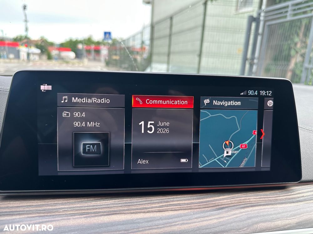 BMW Seria 5 520d xDrive AT - 28