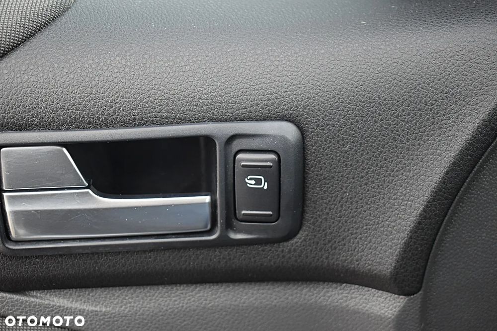 Ford Kuga 2.0 TDCi 2x4 Trend - 33