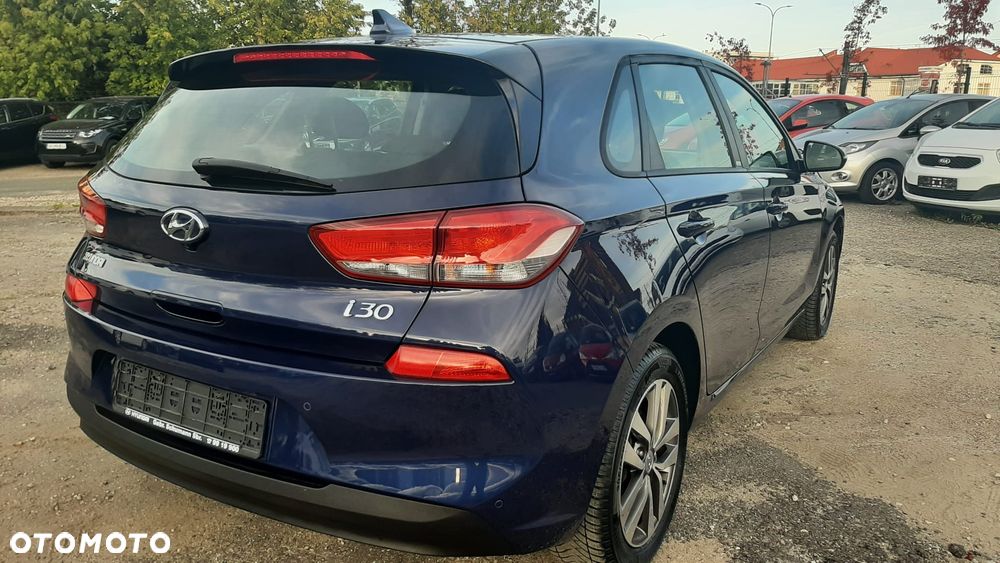 Hyundai i30 1.4 Trend - 3