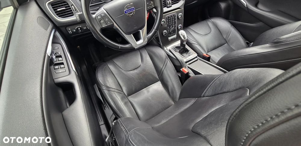 Volvo V40 - 38