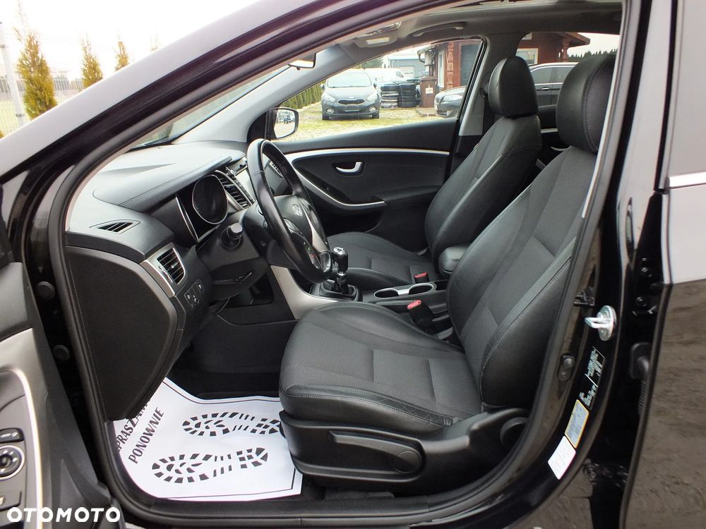 Hyundai i30 blue 1.6 GDI Passion - 5