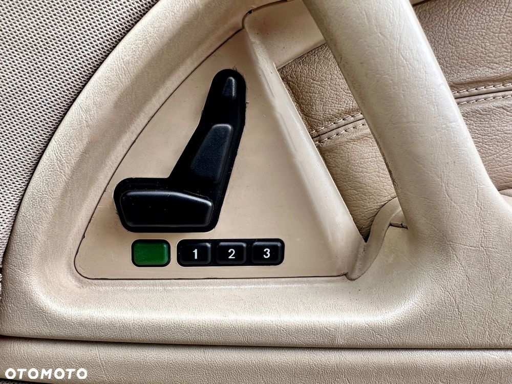Mercedes-Benz SL 500 - 24