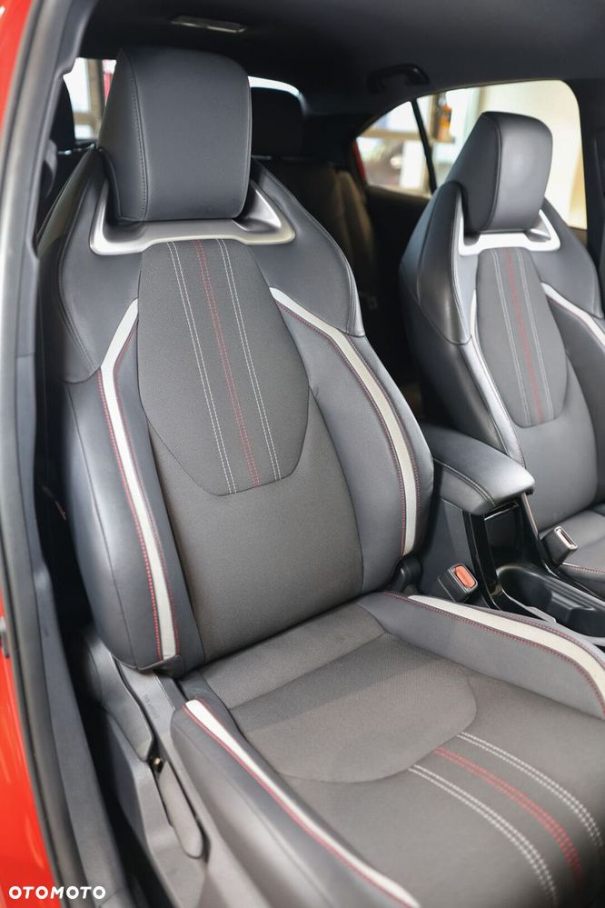 Toyota Corolla 1.8 Hybrid GR Sport Dynamic - 22