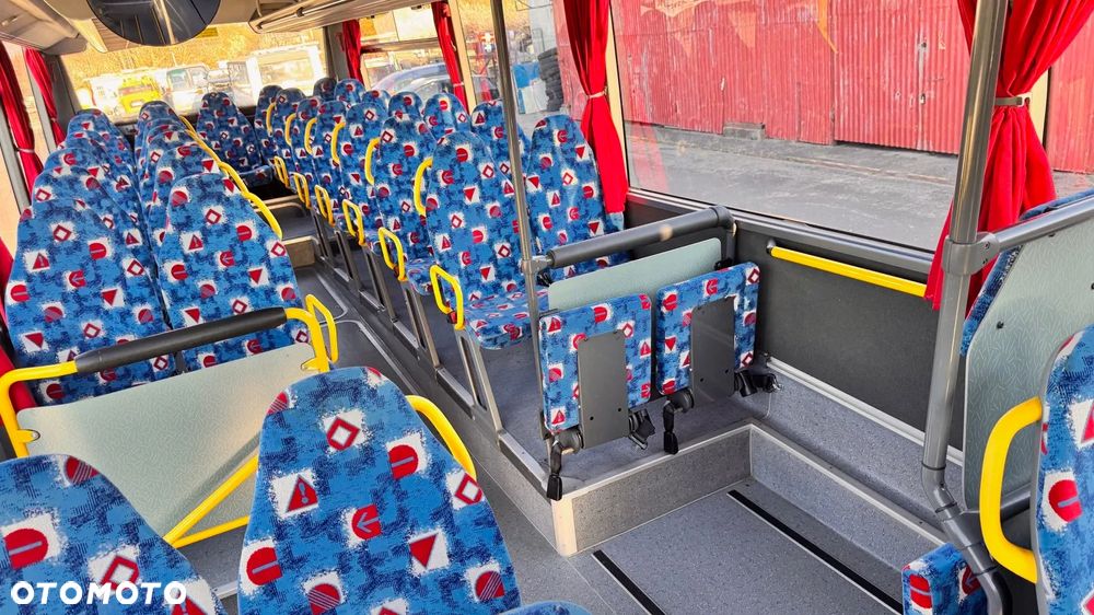 Mercedes-Benz Intouro / Euro 5/ Manual / 63 miejsc / winds / Cena: 78000 zł netto - 12