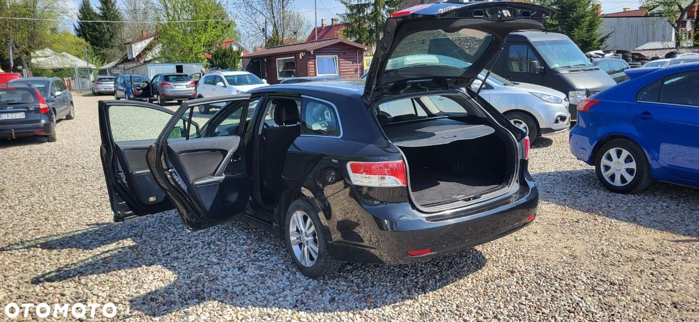 Toyota Avensis - 9
