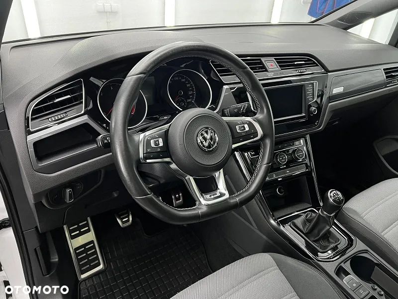 Volkswagen Touran 2.0 TDI SCR Highline - 6