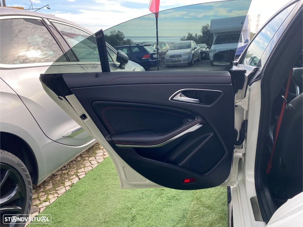 Mercedes-Benz CLA 45 AMG 4Matic 7G-DCT - 8