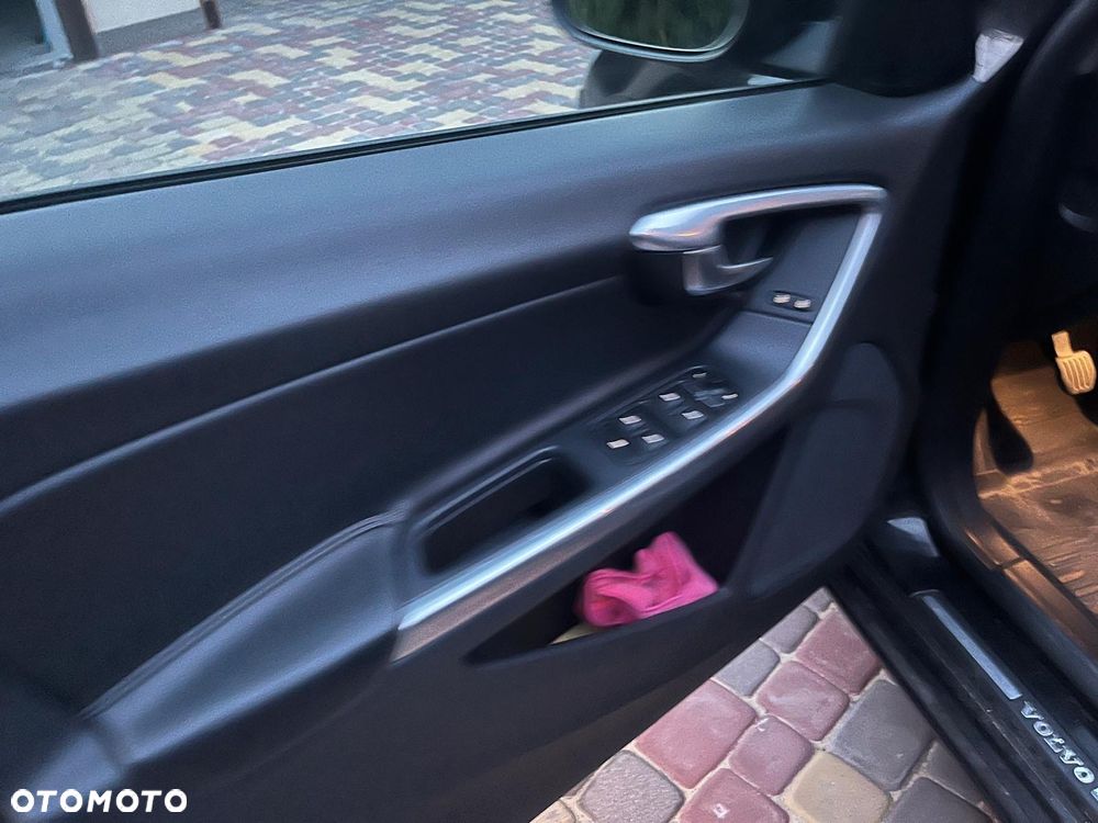Volvo S60 D3 Kinetic - 8