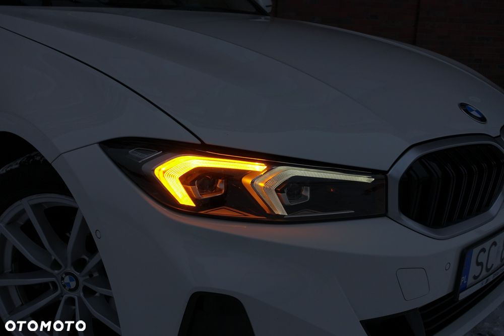 BMW Seria 3 318d - 22