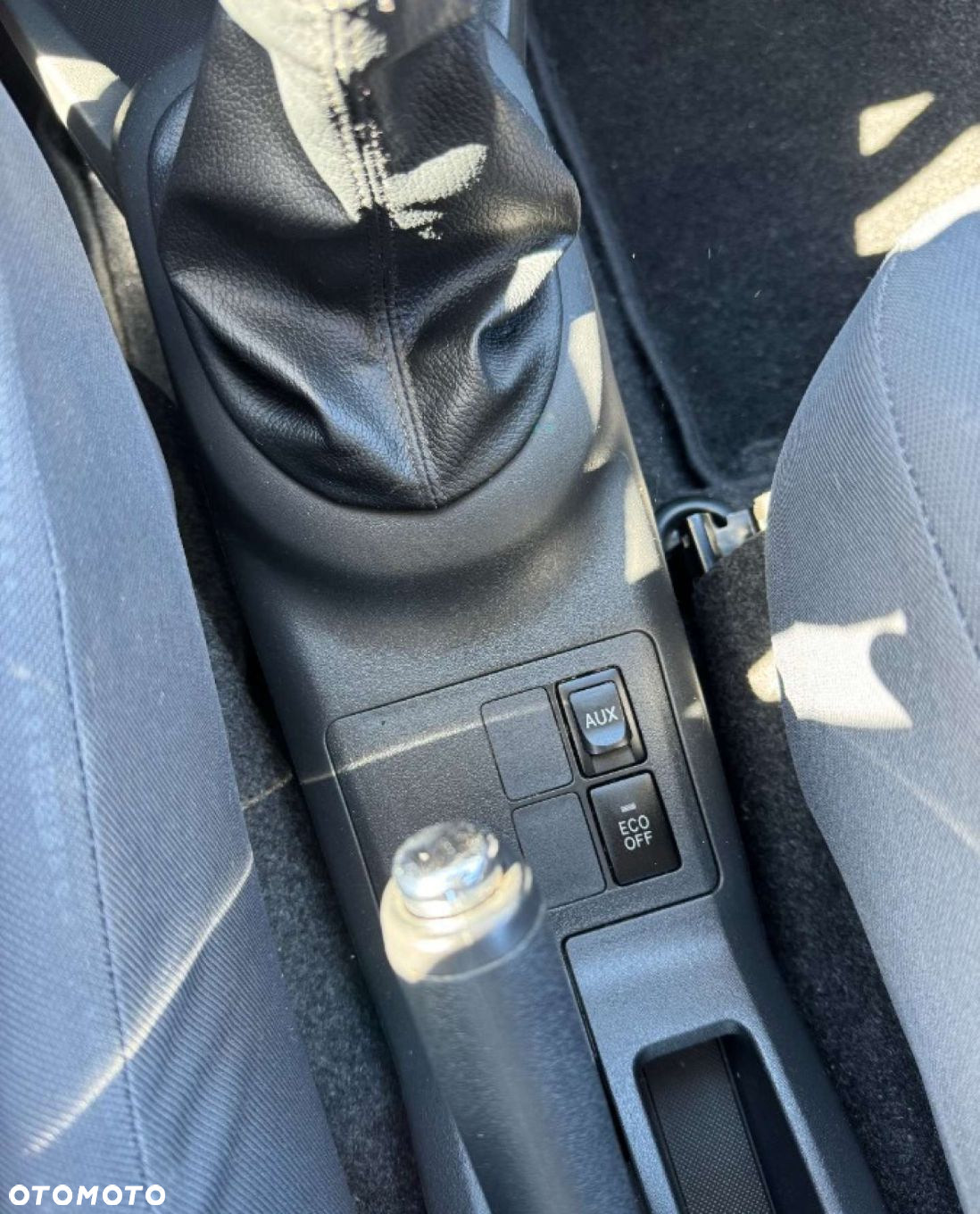 Toyota Yaris - 16