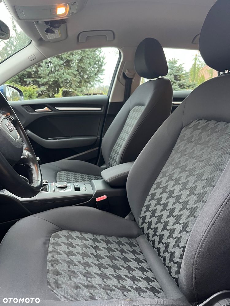 Audi A3 Sportback 1.4 TFSI Ambiente - 13