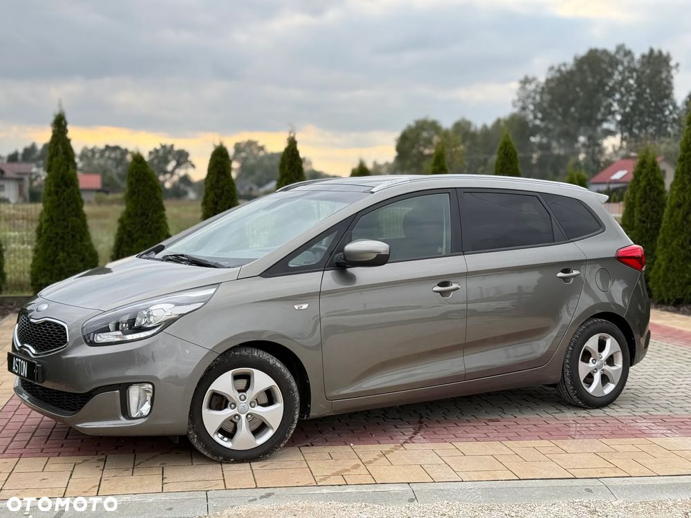 Kia Carens 1.7 CRDi M