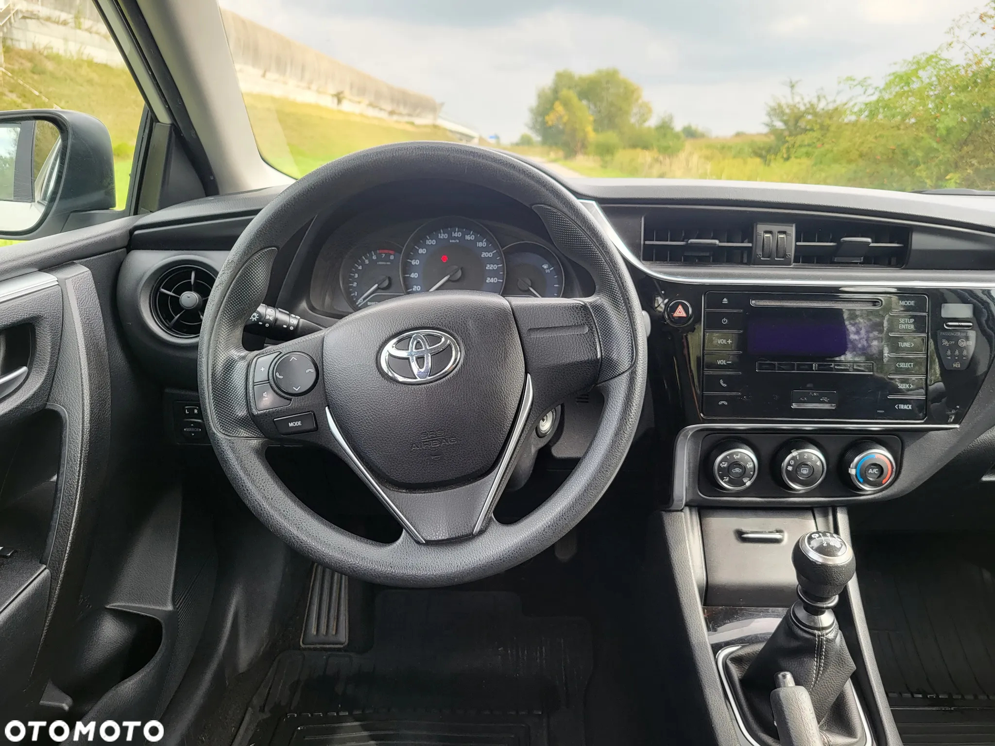 Toyota Corolla 1.6 Active - 17