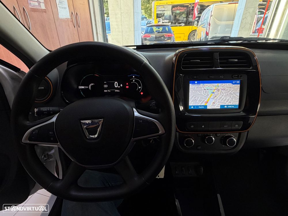Dacia Spring - 4
