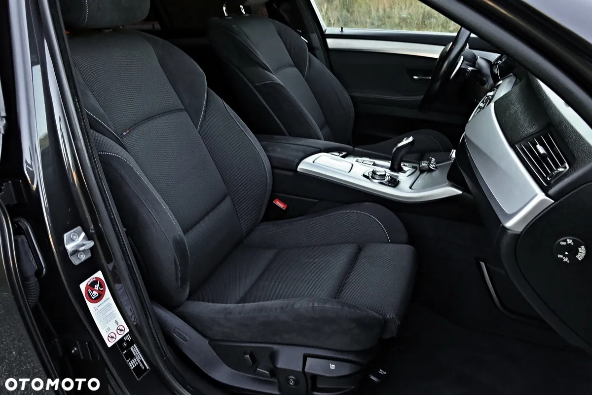 BMW Seria 5 520d Touring Luxury Line - 29