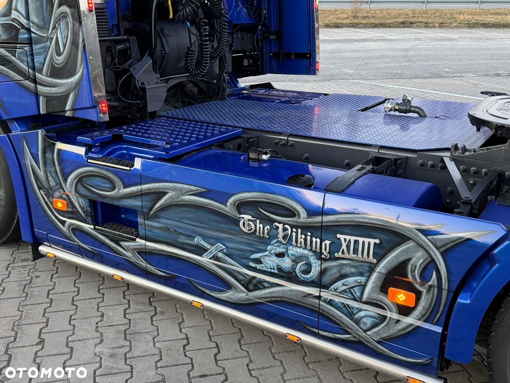 Volvo FH16 750 Show Truck tuning perfekcyjny stan pełna opcja XL - 28