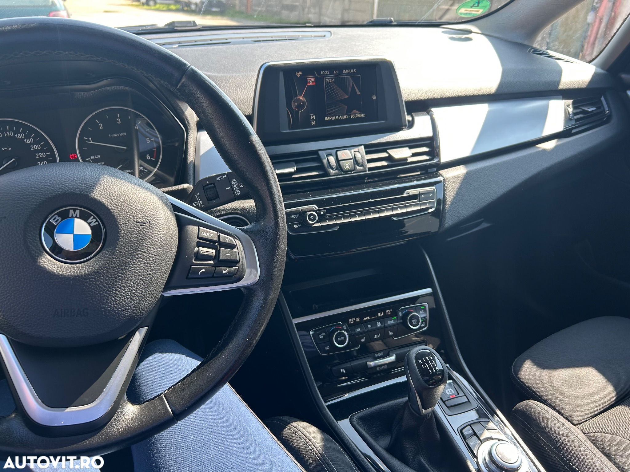 BMW Seria 2 218d Active Tourer - 9