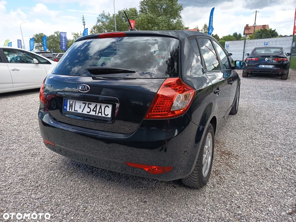 Kia Ceed 1.4 L Euro2012 - 15