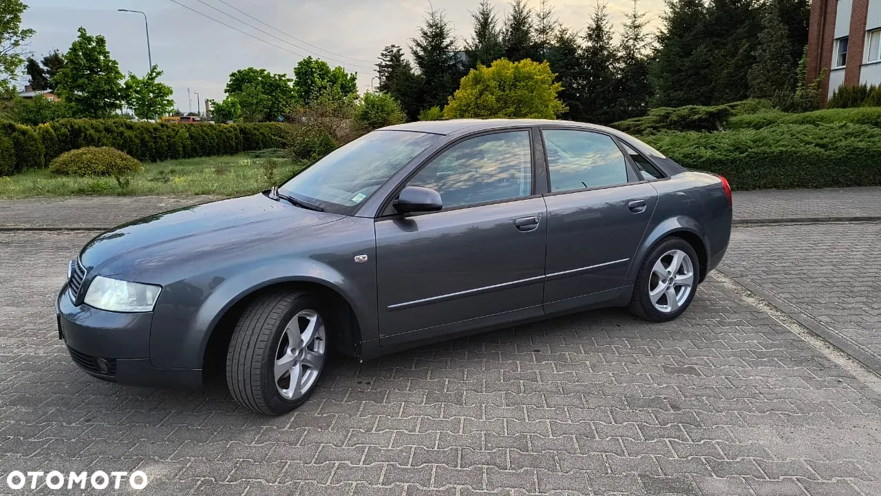 Audi A4 2.0 - 8