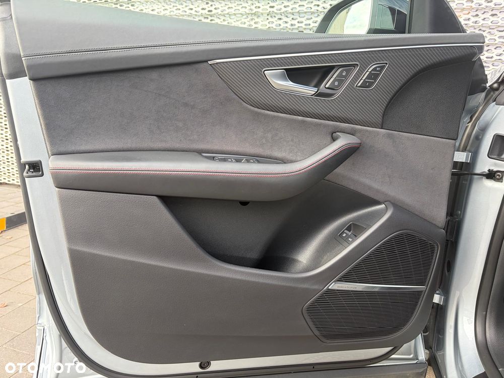 Audi Q8 TFSI e PHEV 360 kW Quattro Tiptronic - 14