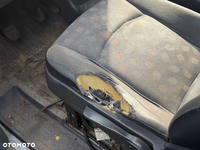 Mercedes-Benz Cargo - 14