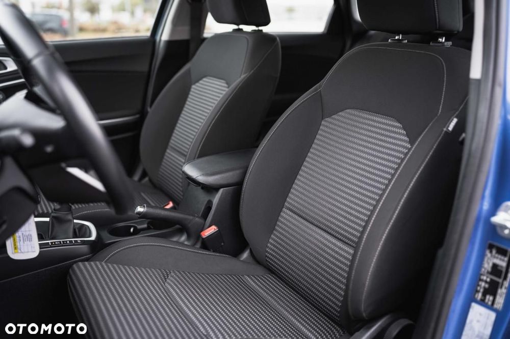 Kia Ceed - 13