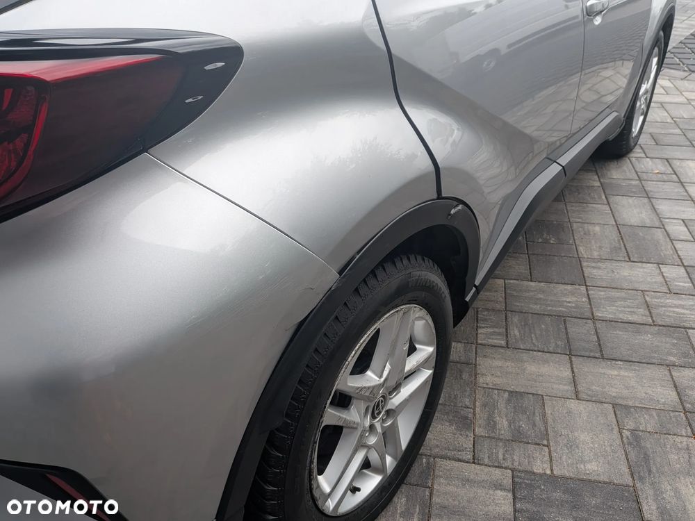 Toyota C-HR - 16