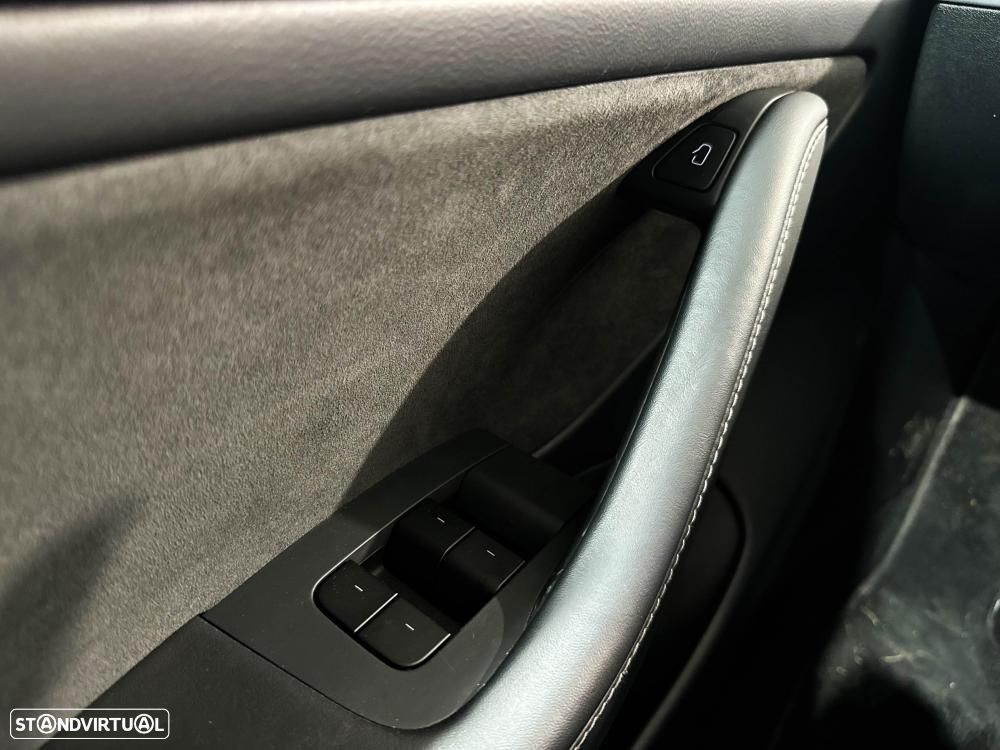 Tesla Model 3 Long Range AWD Dual Motor - 40