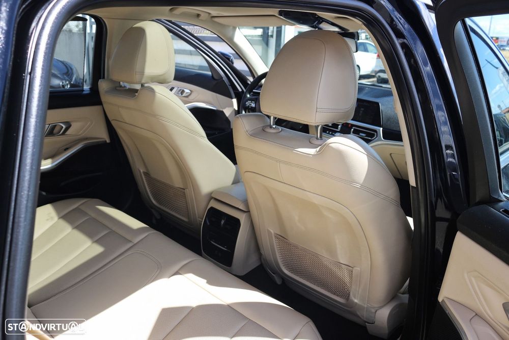 BMW 330 e Line Sport Auto - 45