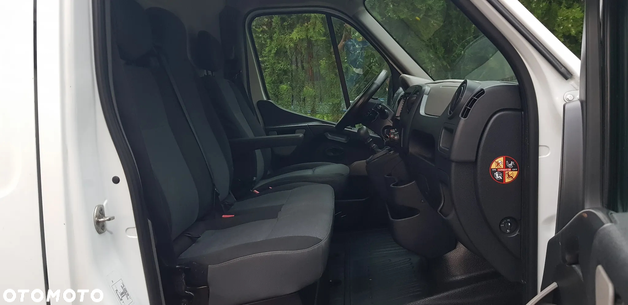 Nissan NV 400 - 16