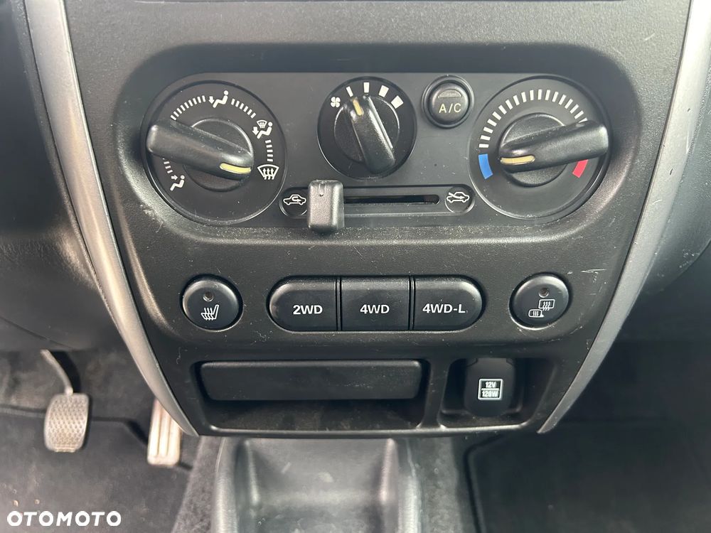 Suzuki Jimny 1.3 Club - 21