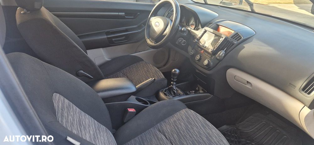 Kia Ceed 1.6 DSL EX CITY - 4
