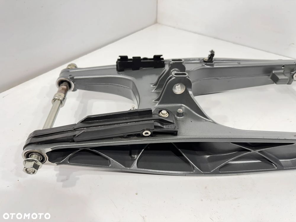 Wahacz tył kpl KTM Duke 125   17-23r - 7