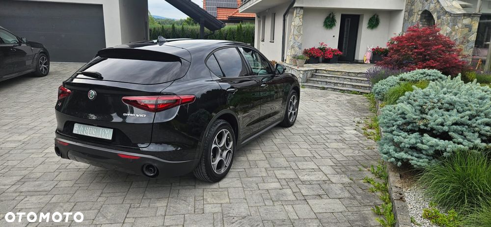 Alfa Romeo Stelvio 2.2 JTDM Q4 - 3