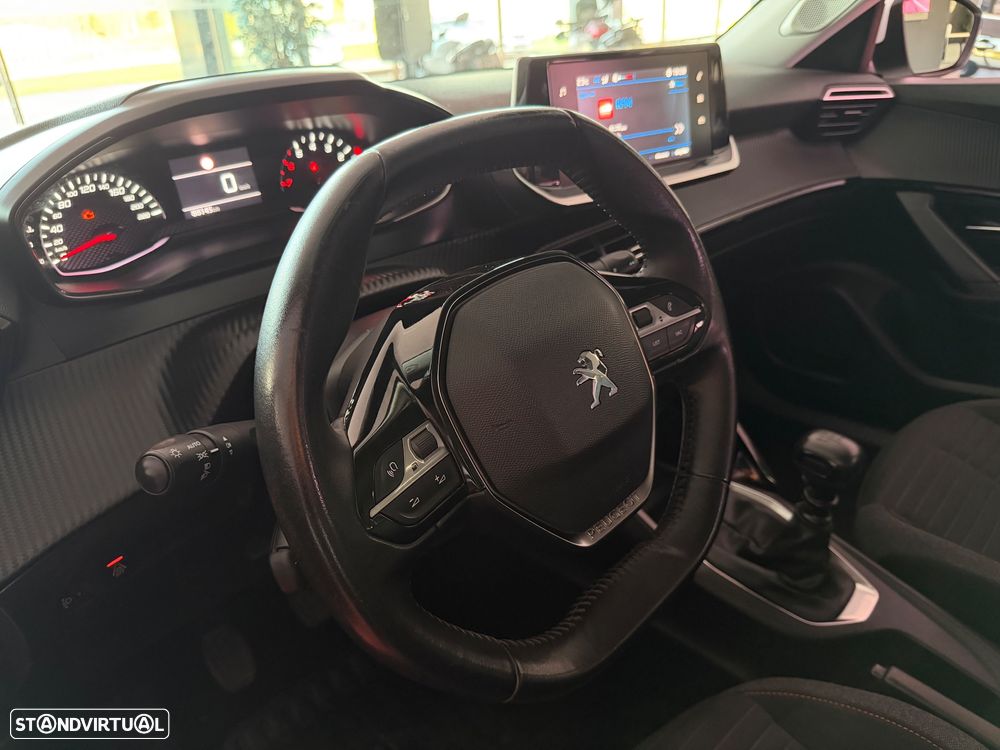 Peugeot 2008 1.2 PureTech Allure - 15
