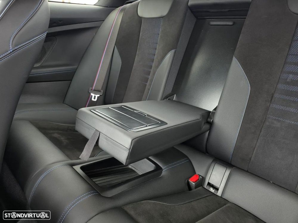 BMW 220 d Pack Desportivo M Auto - 12