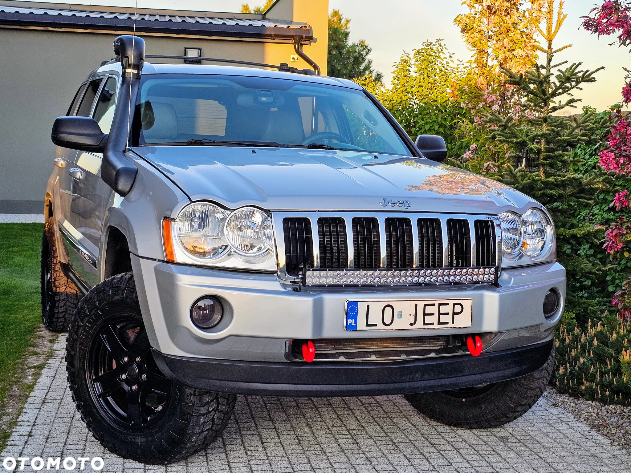 Jeep Grand Cherokee 5.7 V8 HEMI 4WD Automatik Overland - 21